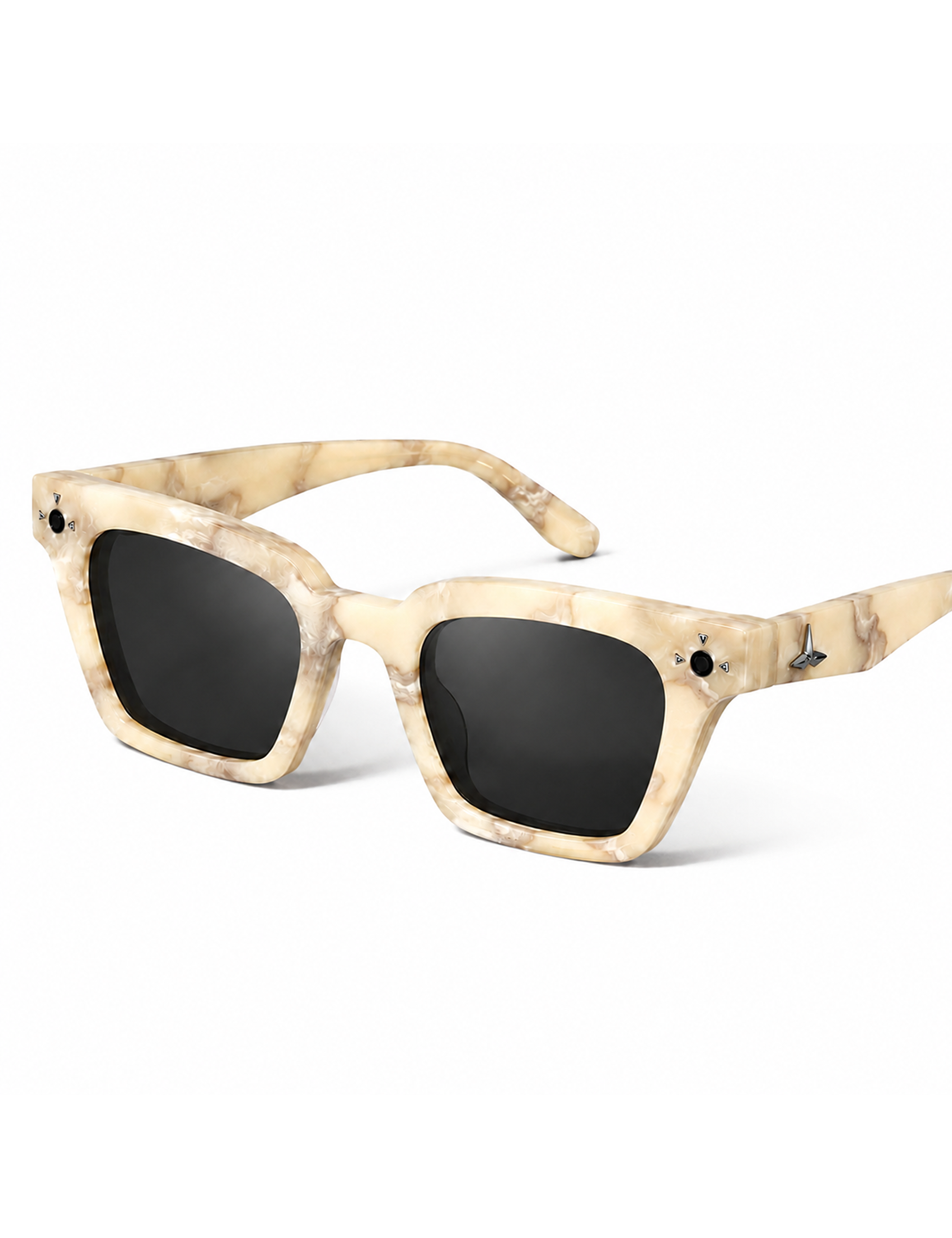 Fashion-First Smart Eyewear